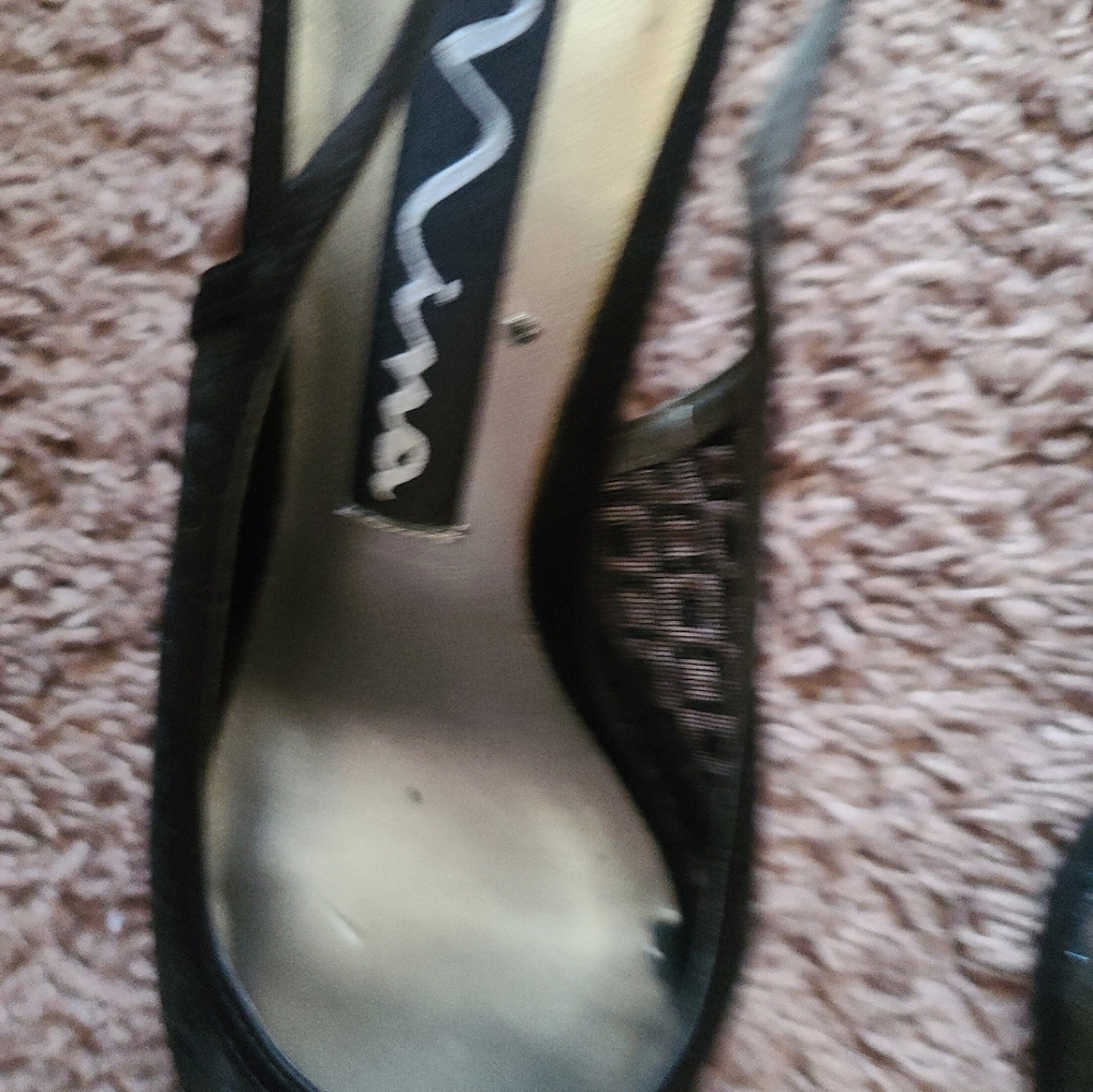 Heels - Picture 7 of 8